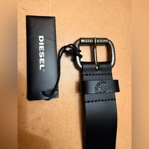 Diesel Men’s Black Leather Belt with Branded Buckle(brand new)